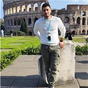 Maestro titulado de educación primaria y con máster en investigación de la educación. Tengo el grado por la mención de inglés.